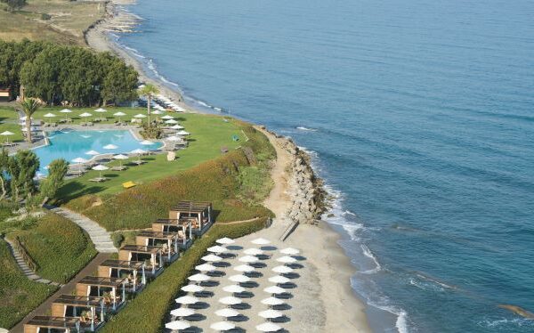 neptune-hotels-resort-convention-centre-spa-beach-pool