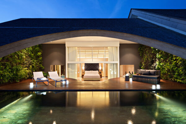 COMO_Uma_Canggu_Penthouse_Master_Bedroom__Pool_Deck_3