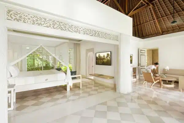 COMO_Uma_Ubud_Uma_Pool_Villa___bedroom_and_living_areas_(with_staff)