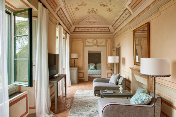 Heritage_Suite_Living_Room_High_Resolution_1