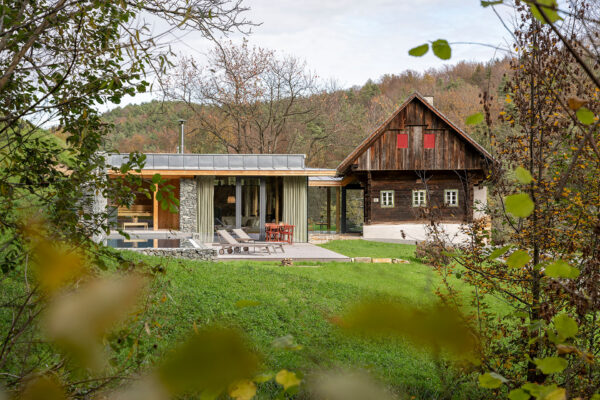 Das Foto darf ausschließlich für PR- und Marketingmaßnahmen der PURESLeben GmbH - Oberhaag 110 - A-8455 Oberhaag räumlich und zeitlich unbegrenzt verwendet werden. Das Copyright verbleibt beim Bildautor Günter Standl (www.guenterstandl.de). Jegliche Nutzung Dritter ist mit dem Bildautor gesondert zu vereinbaren. Der Bildautor stellt das gelieferte Bildmaterial nicht von Rechten Dritter frei. Etwaige Ansprüche Dritter fallen in den Verantwortungsbereich des Bildnutzers.
