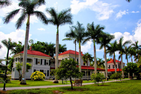 ©Fort Myers - Islands, Beaches and Neighborhoods(C)Don Hutchinson_Edison and Ford Winter Estates